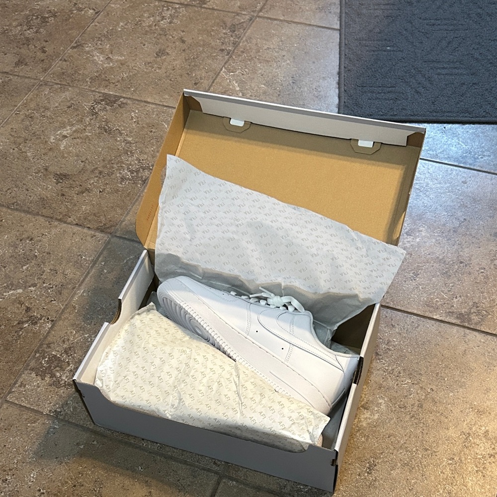 Women's White Athletic Shoes Nike Air Force One They are Brand new never worn